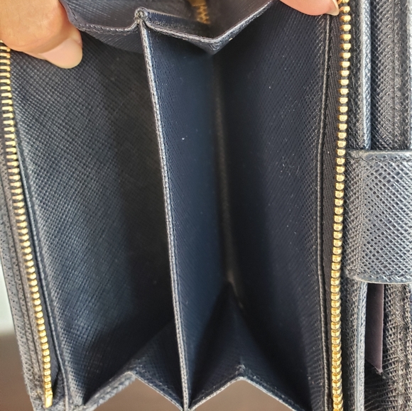 Prada Wallet - Picture 4 of 12